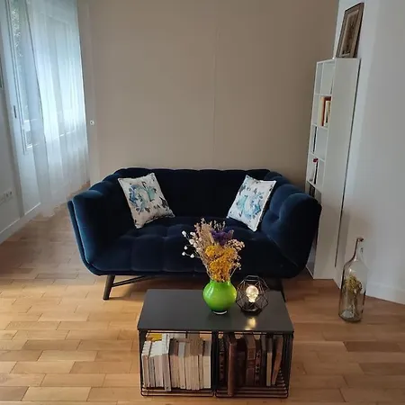 Flat Next To Paris With Garden *